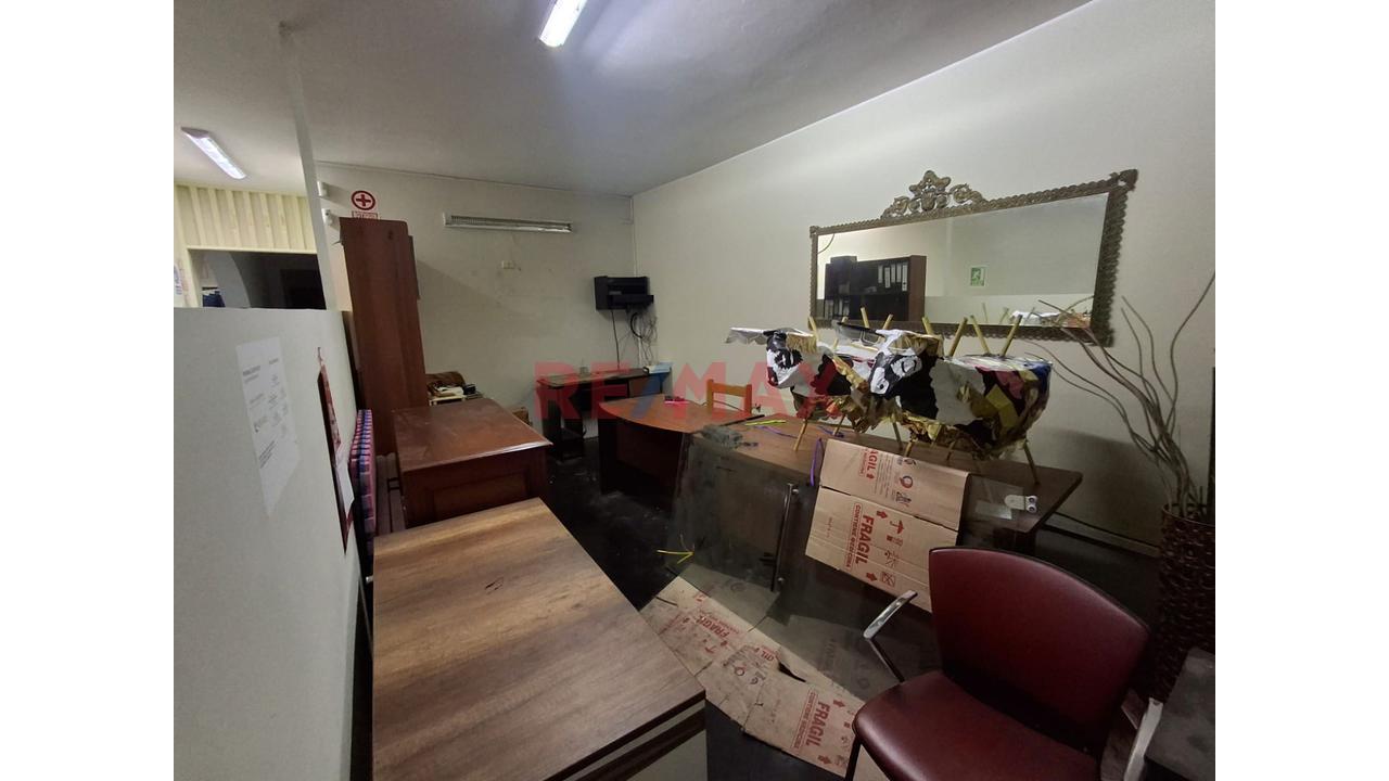 Venta Edificio 5 Pisos Con Ascensor Para Almacen Oficinas Y Vivienda - 9
