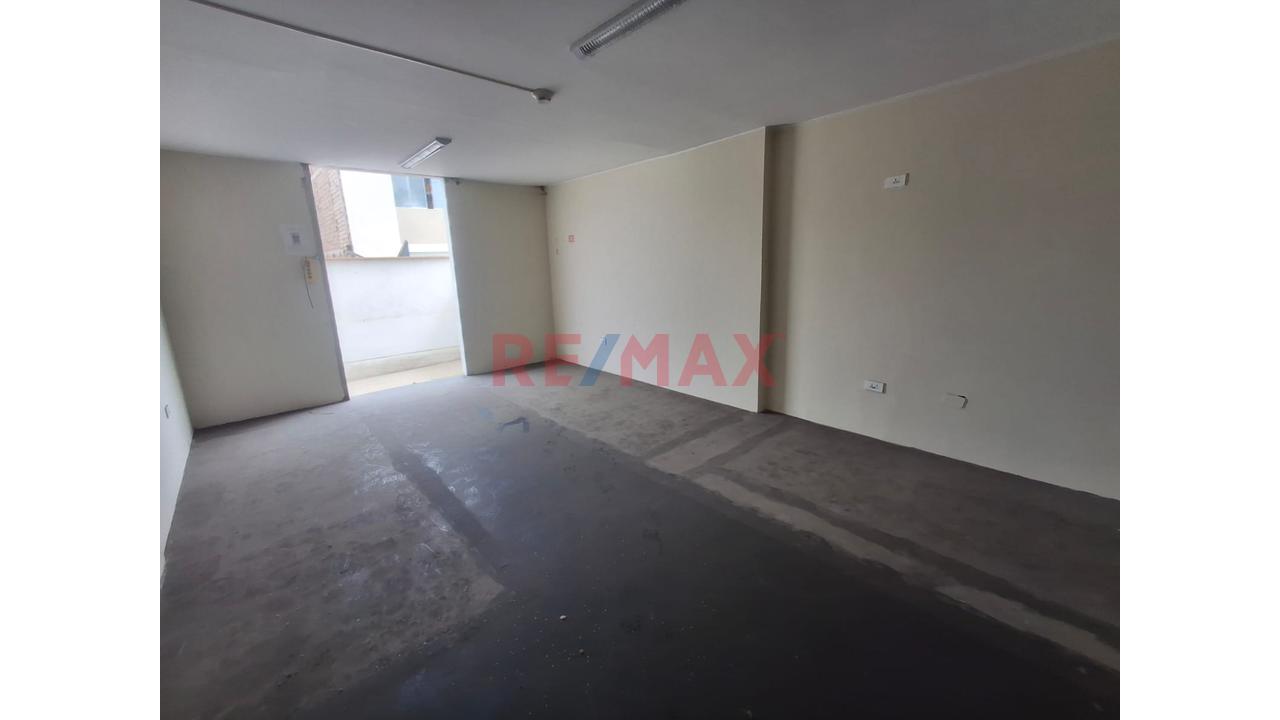 Venta Edificio 5 Pisos Con Ascensor Para Almacen Oficinas Y Vivienda - 12