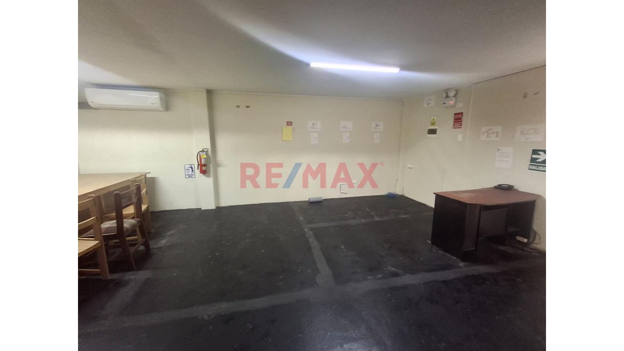Venta Edificio 5 Pisos Con Ascensor Para Almacen Oficinas Y Vivienda - 18