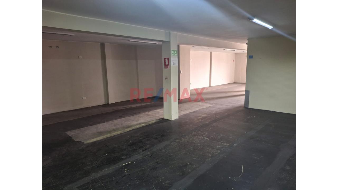 Venta Edificio 5 Pisos Con Ascensor Para Almacen Oficinas Y Vivienda - 17