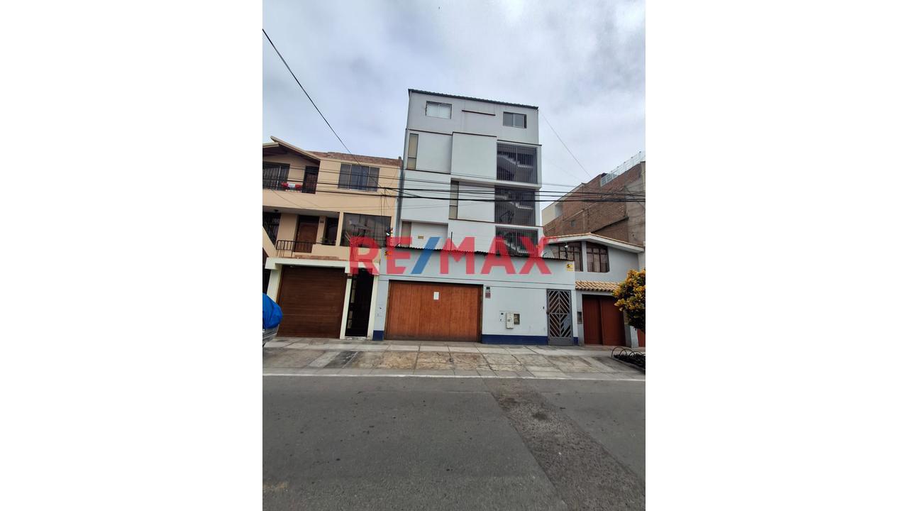 Venta Edificio 5 Pisos Con Ascensor Para Almacen Oficinas Y Vivienda - 1