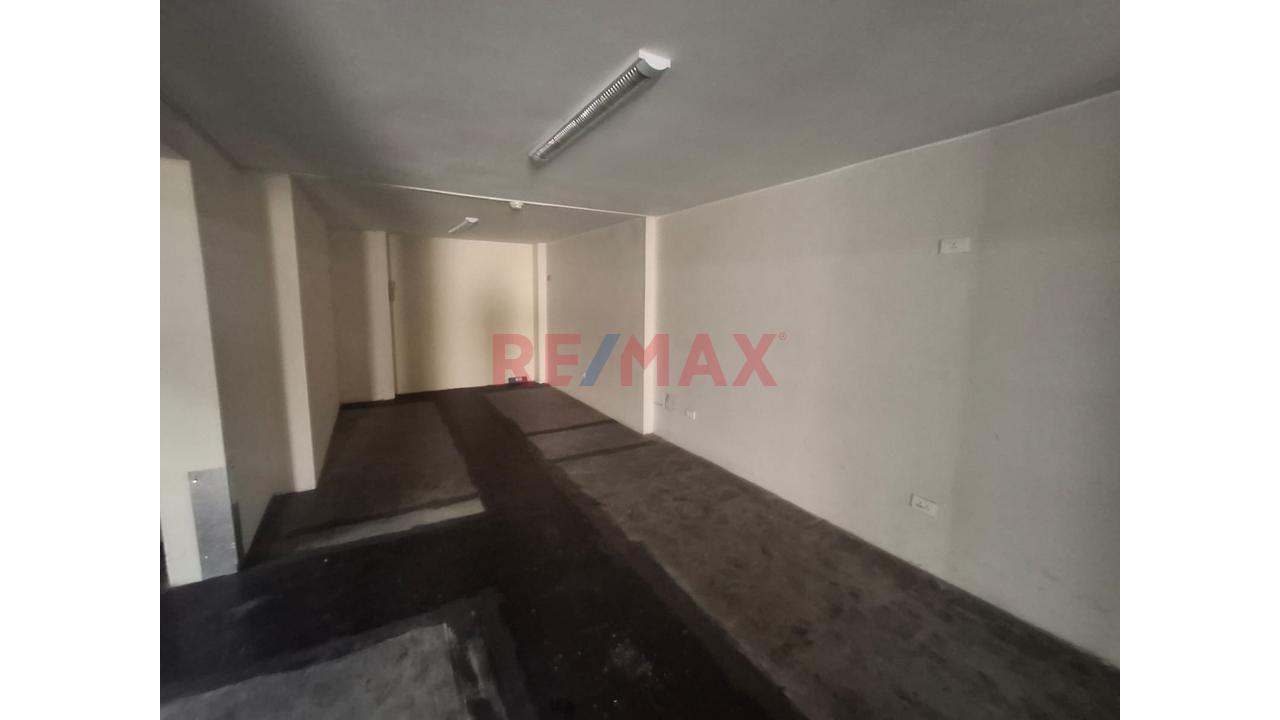 Venta Edificio 5 Pisos Con Ascensor Para Almacen Oficinas Y Vivienda - 19