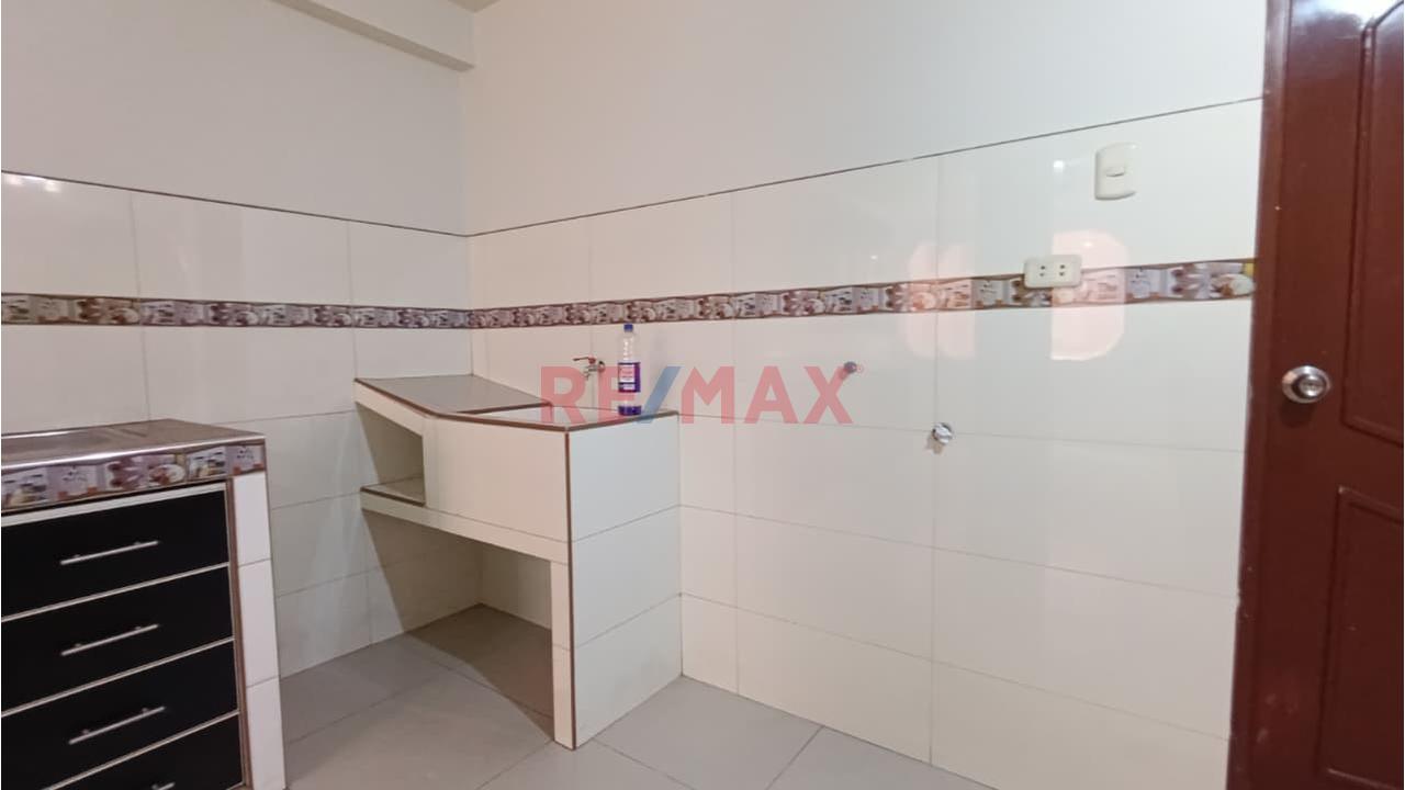 Vendo Dpto. 3 Dor. 2Do Piso- Urb. Horizonte De Naranjal- Smp - 8