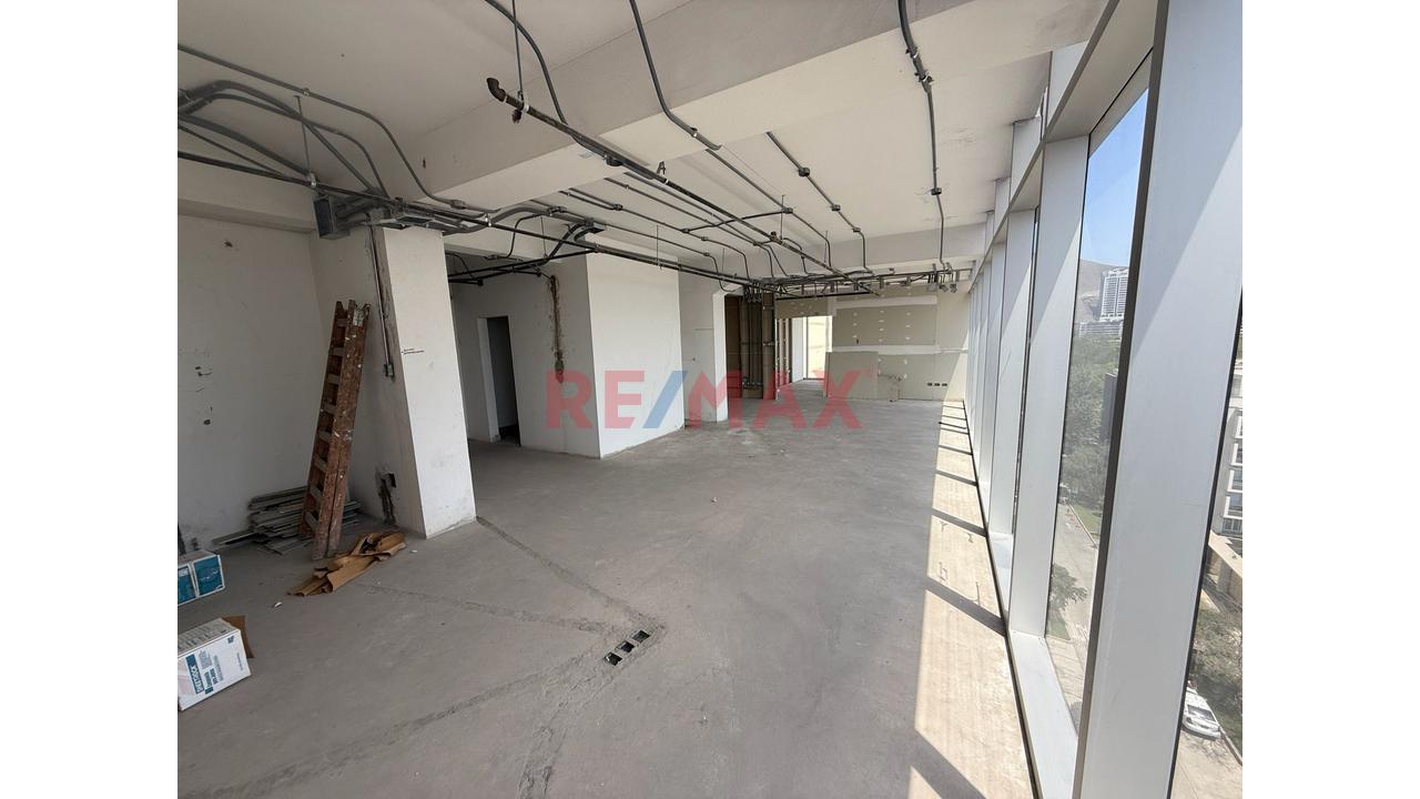 🏢 Oficina En Venta – Surco (Zona Empresarial Golf Los Incas) - 16