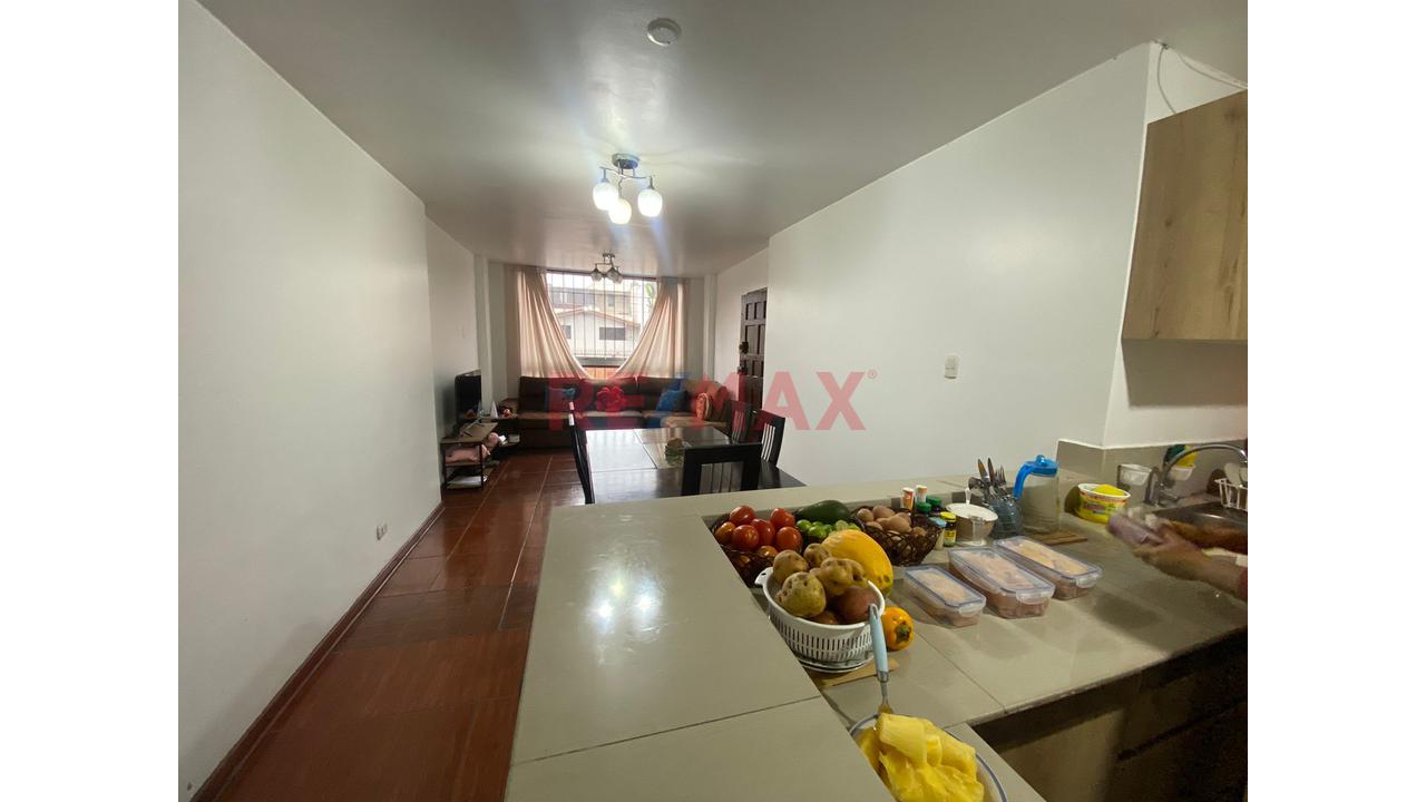 Vendo Casa Como Terreno En San Isidro - Los Petirojos - 2