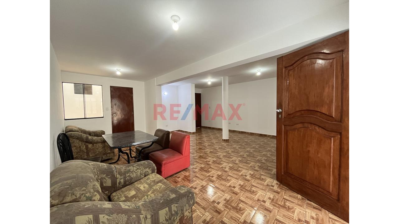 Departamento De Estreno En Venta En El Agustino Con Cochera Y Opción Comercial — foto 2