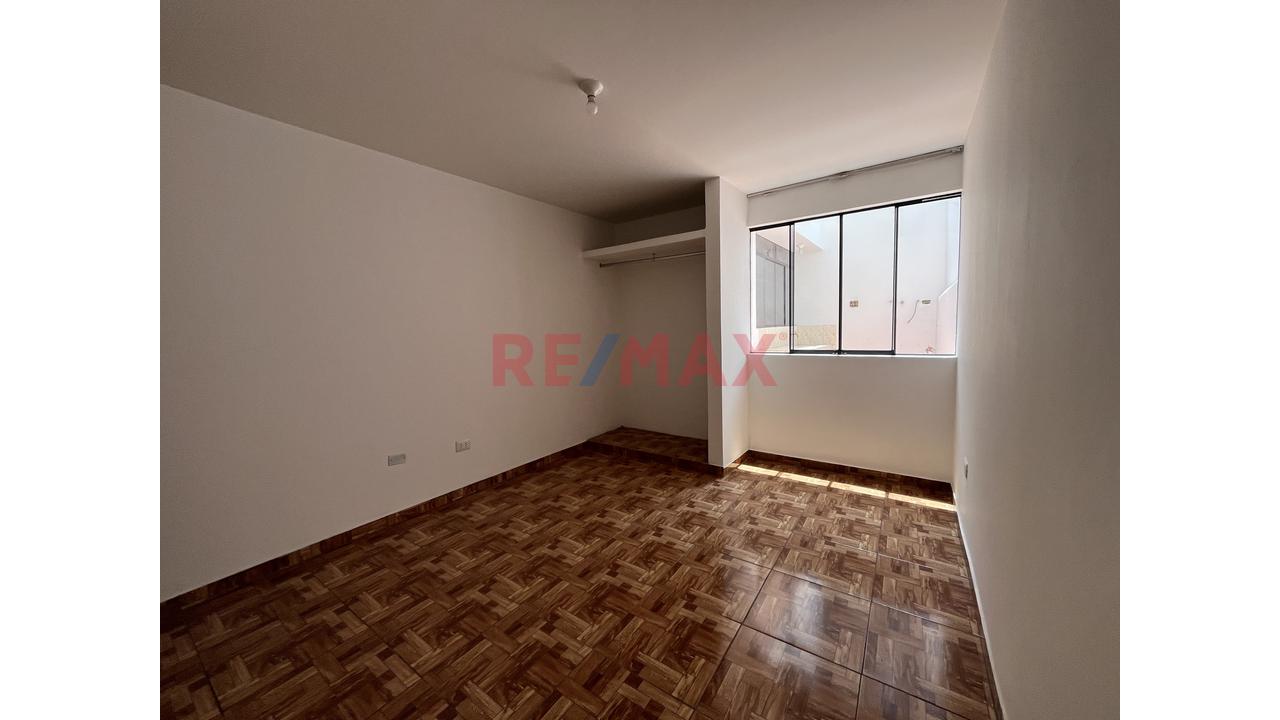 Departamento De Estreno En Venta En El Agustino Con Cochera Y Opción Comercial — foto 5