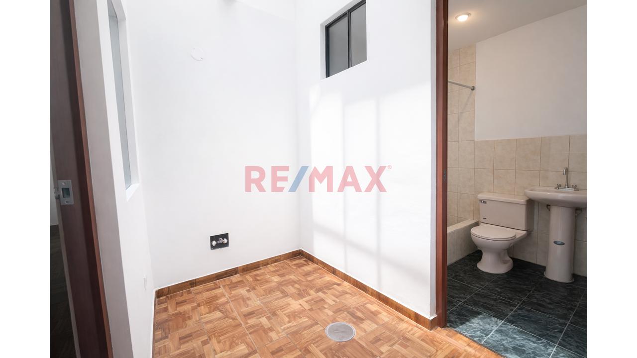 Departamento De Estreno En Venta En El Agustino Con Cochera Y Opción Comercial - 16