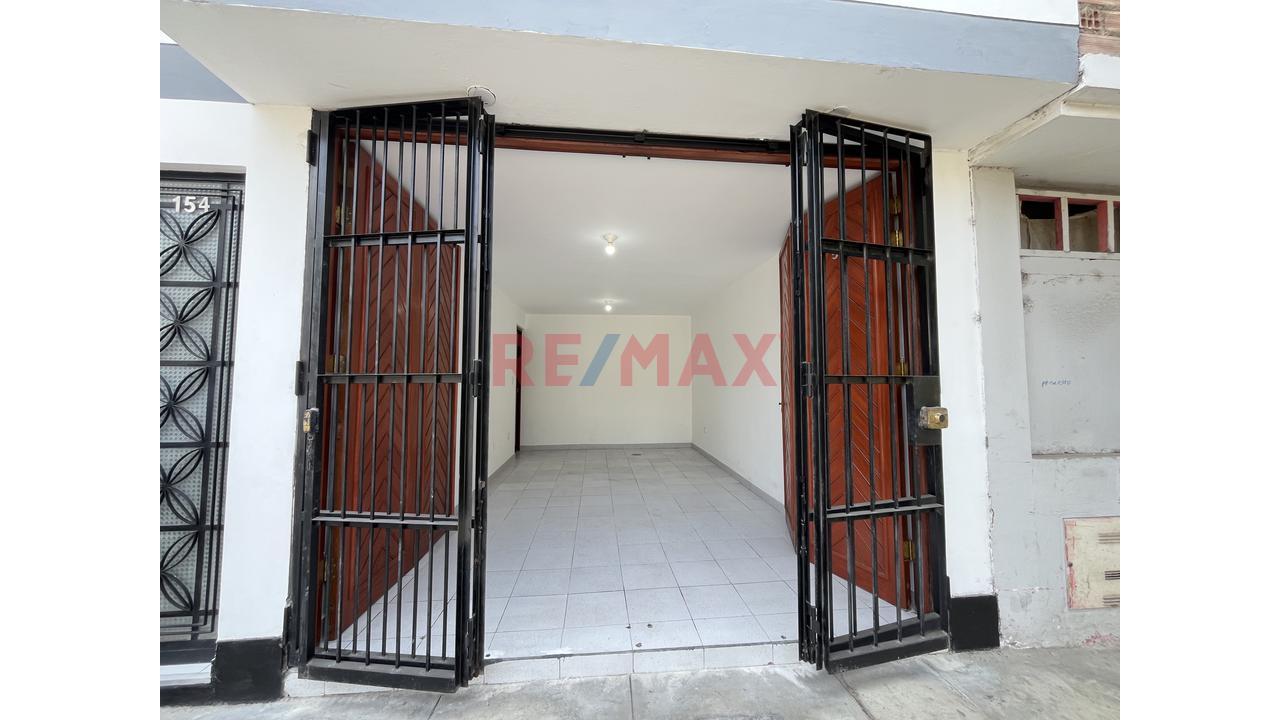 Departamento De Estreno En Venta En El Agustino Con Cochera Y Opción Comercial — foto 8