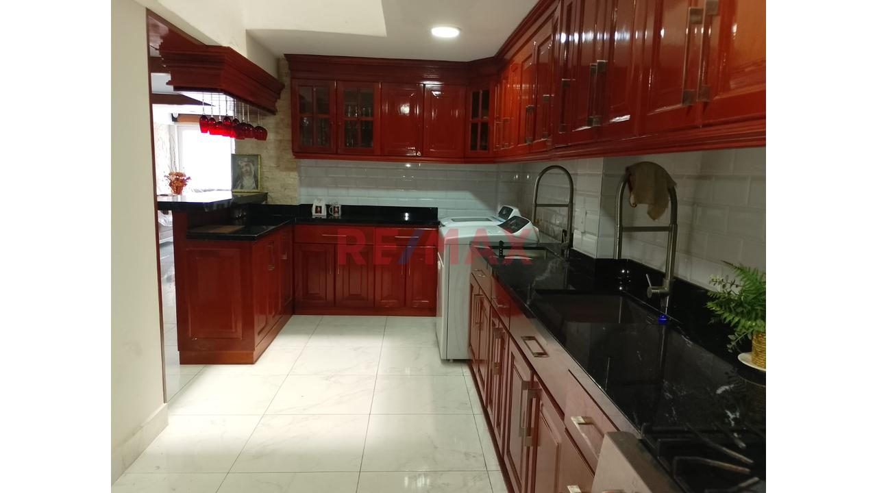 Se Vende Casa Edifico En Surco. — foto 2