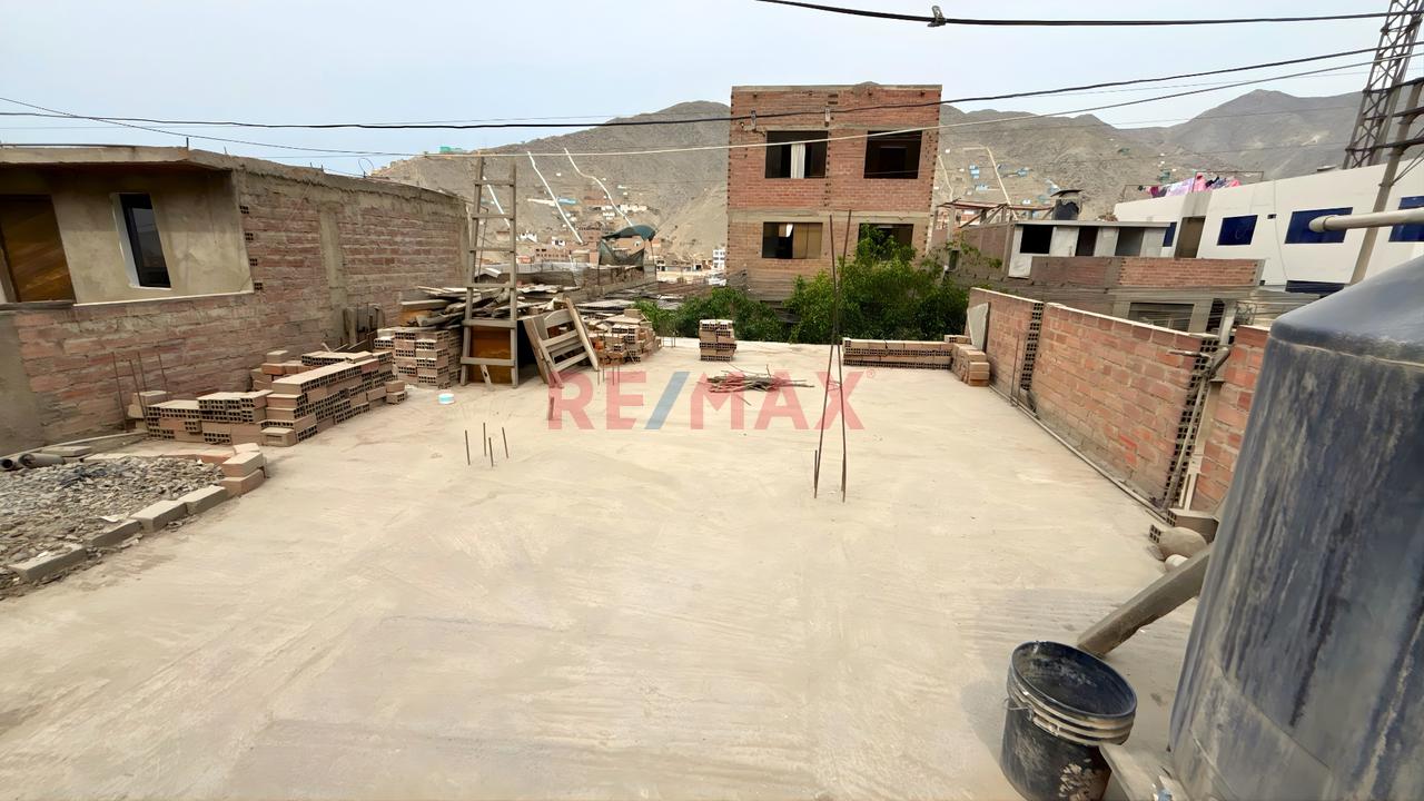 En Ate ¡Gran Oportunidad! Casa De 2 Pisos Con Potencial! (Cooperativa Ramiro Prialé) — foto 12