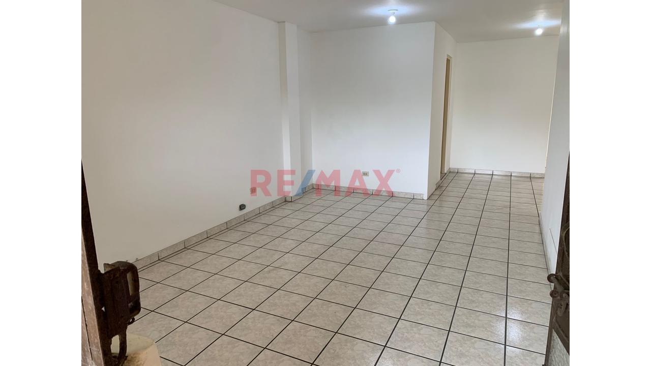 Oportunidad Vendo Departamento + Mini Departamento ¡2 En 1! — Frente Al Parque Loma Amarilla – Surco - 6