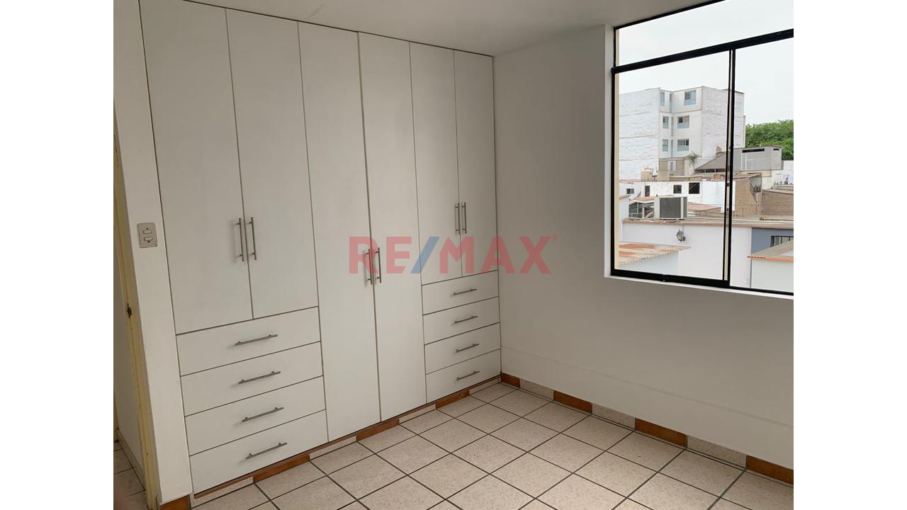 Oportunidad Vendo Departamento + Mini Departamento ¡2 En 1! — Frente Al Parque Loma Amarilla – Surco - 9