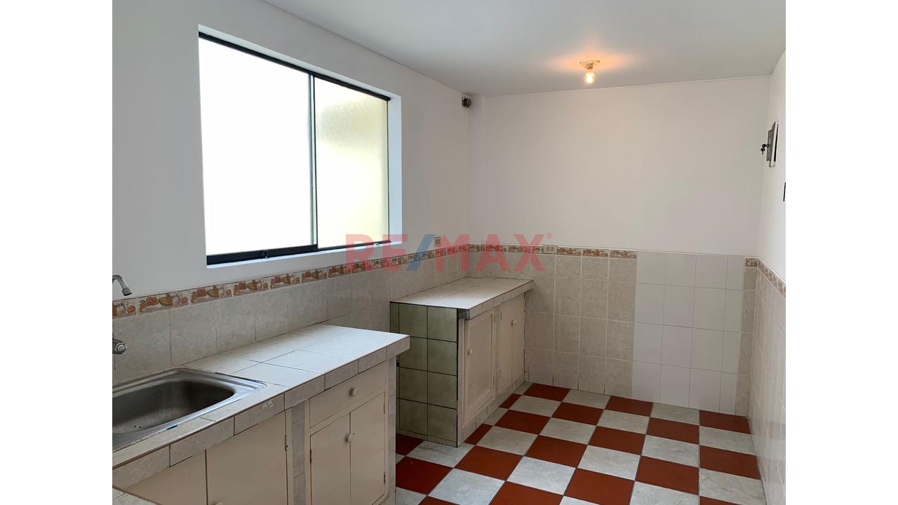 Oportunidad Vendo Departamento + Mini Departamento ¡2 En 1! — Frente Al Parque Loma Amarilla – Surco - 3
