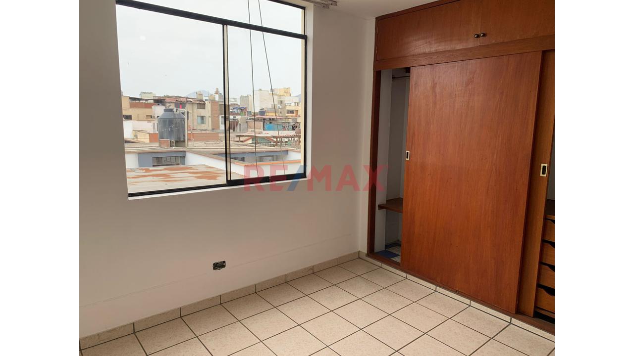 Oportunidad Vendo Departamento + Mini Departamento ¡2 En 1! — Frente Al Parque Loma Amarilla – Surco - 14