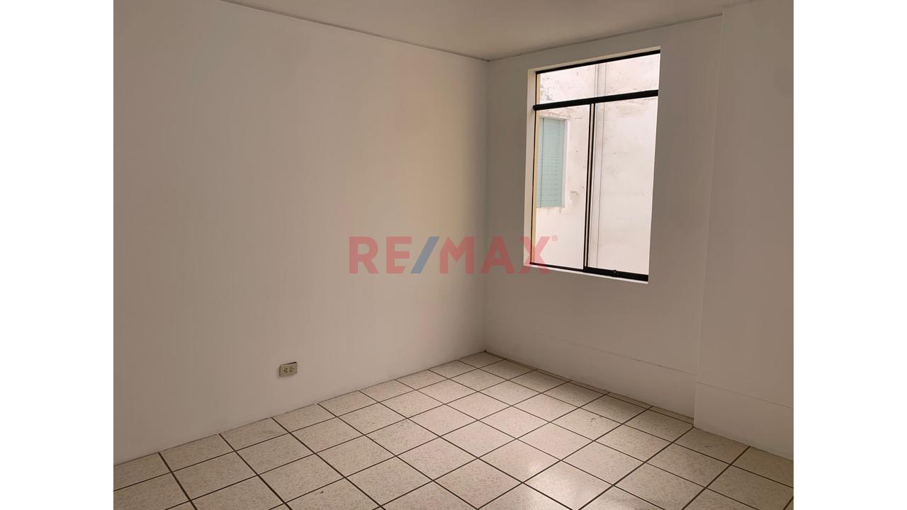 Oportunidad Vendo Departamento + Mini Departamento ¡2 En 1! — Frente Al Parque Loma Amarilla – Surco - 13