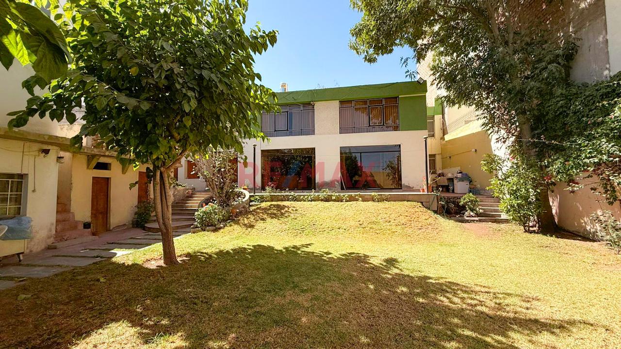 Casa En Venta Con Amplio Jardin!! - 14