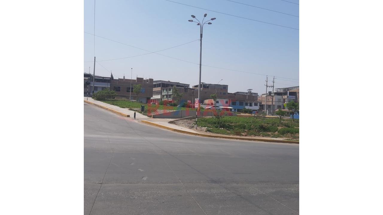 Casa Con Local Comercial En Venta – Ideal Para Negocio E Inversión Frente A Avenidas — foto 10