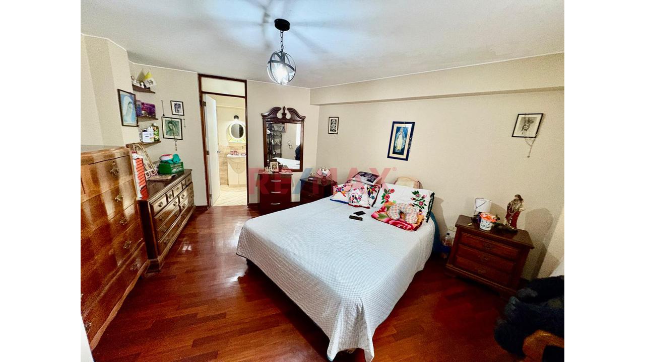 🏡 ¡Vive En San Borja – Zona Exclusiva! 🌳✨ Bajó De Precio!!! — foto 6