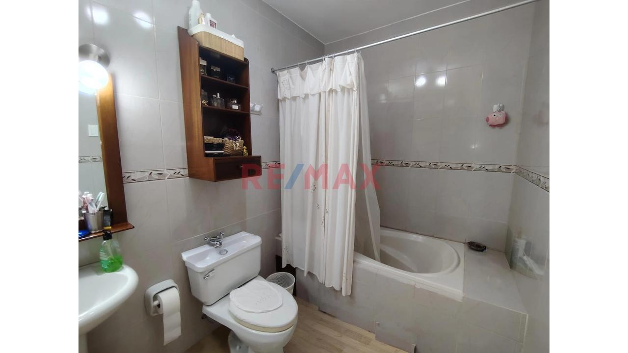 Vendo Hermosa Casa De 260M2 Construidos En Urb Santa Maria Pinar — foto 8