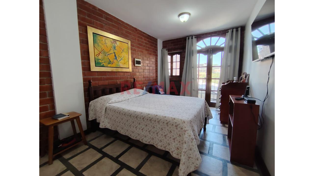 Vendo Hermosa Casa De 260M2 Construidos En Urb Santa Maria Pinar — foto 14