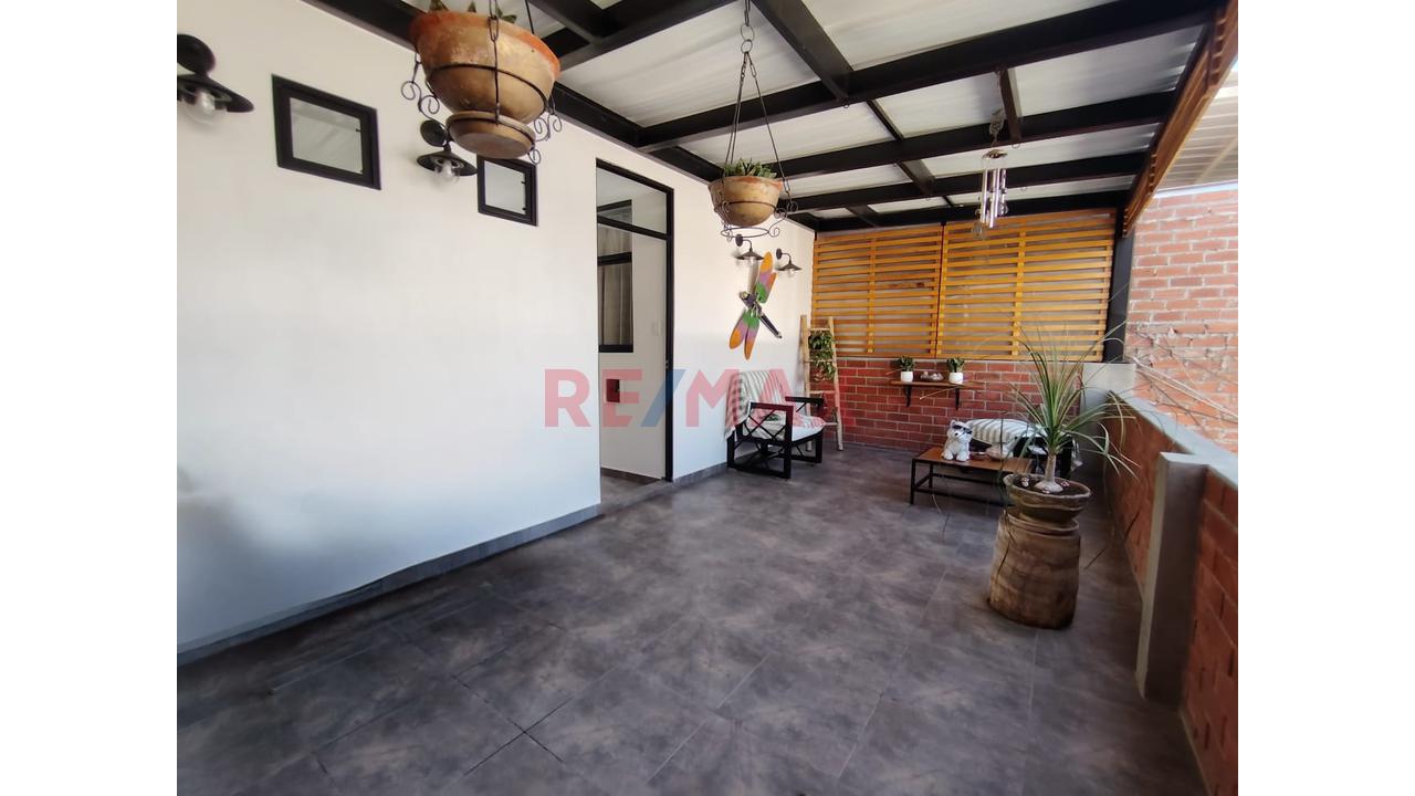 Vendo Hermosa Casa De 260M2 Construidos En Urb Santa Maria Pinar — foto 12