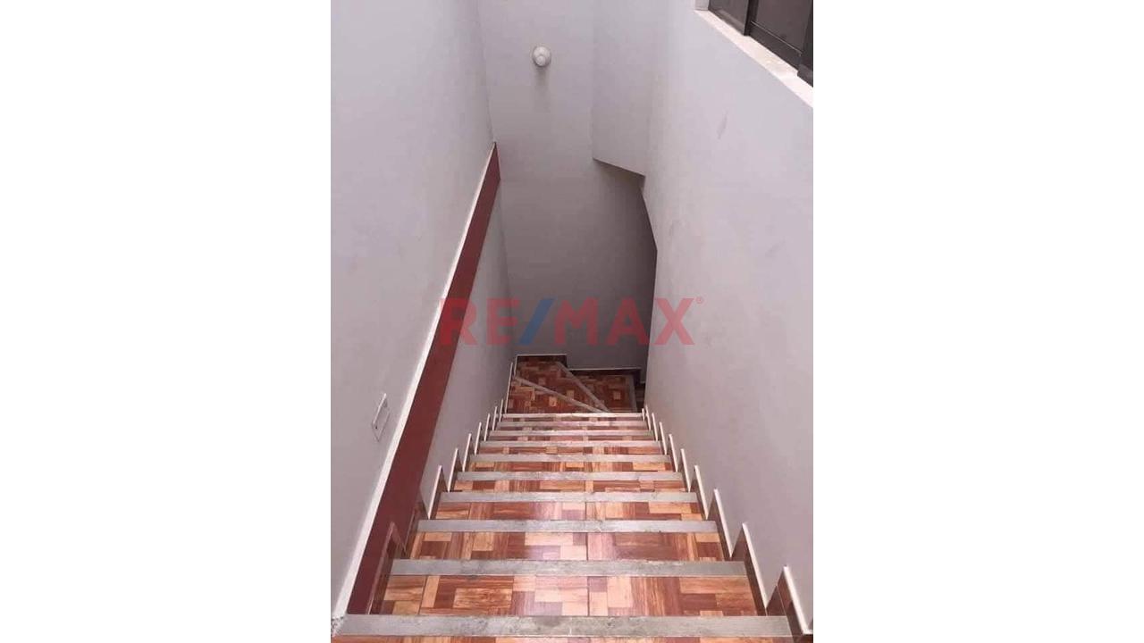 🏡 ¡Oportunidad Única! Vendo Hermoso Departamento Duplex En El Corazon De Los Olivos — foto 14