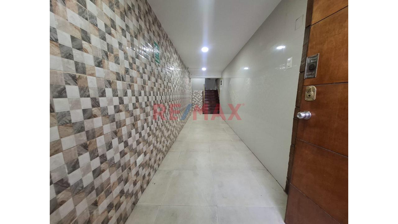 Alquiler De Local Comercial En Zona Estratégica De Santiago De Surco - 11