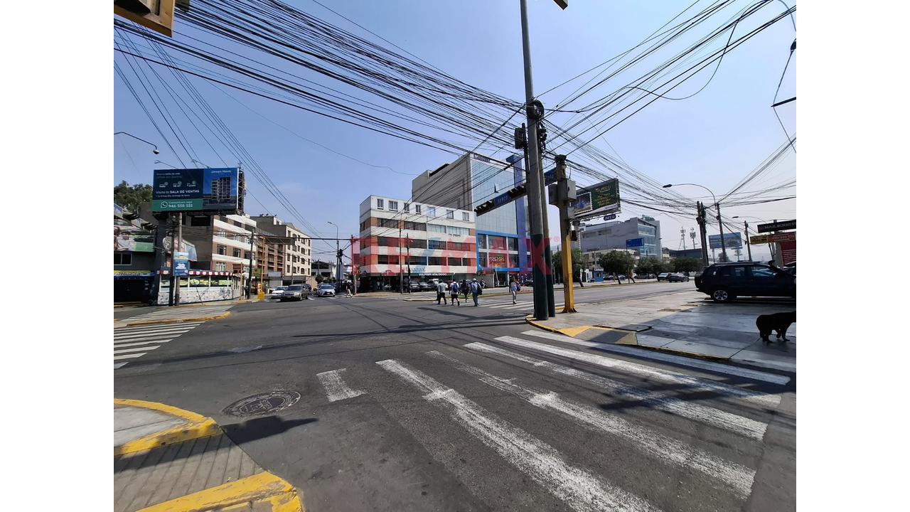 Alquiler De Local Comercial En Zona Estratégica De Santiago De Surco - 16