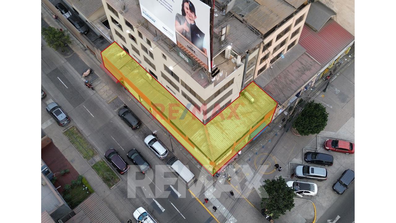Alquiler Local Comercial - Frente A La U. Ricardo Palma  - Surco - 11