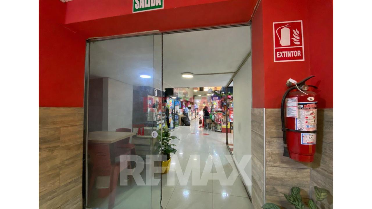 Alquiler Local Comercial - Frente A La U. Ricardo Palma  - Surco - 12