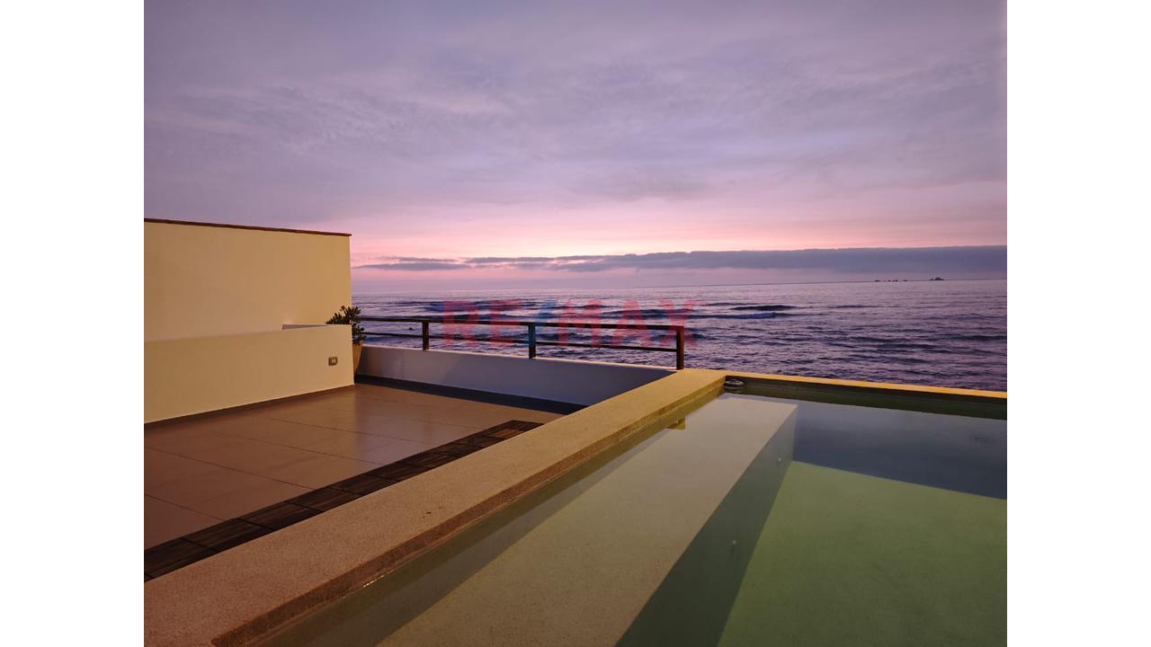 Venta De Casa En Playa Señoritas – Punta Hermosa, Frente Al Mar, Entregable En Abril 2026 - 1