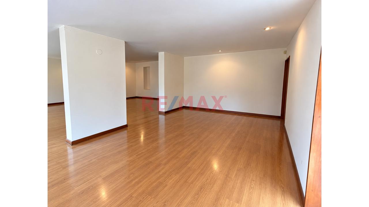 Casa En Esquina En Venta 603 M2 – Exclusiva Zona Residencial De San Isidro — foto 4