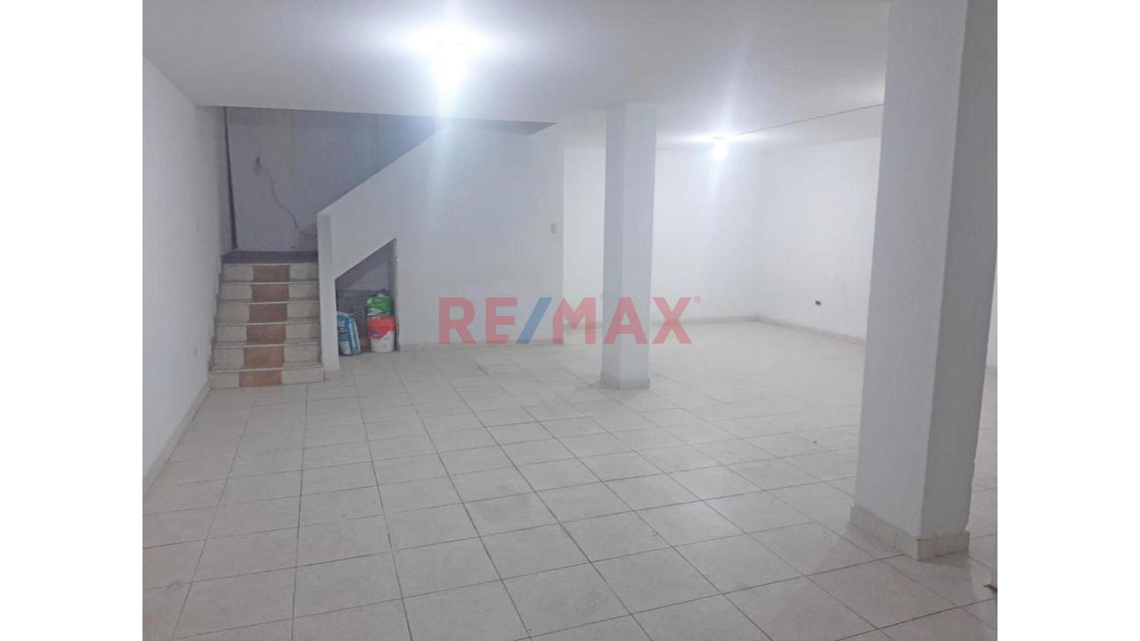 En Venta Local Comercial De 2 Pisos, 183 M2.   Excelente Ubicación, Chacra Colorada, Breña. - 10