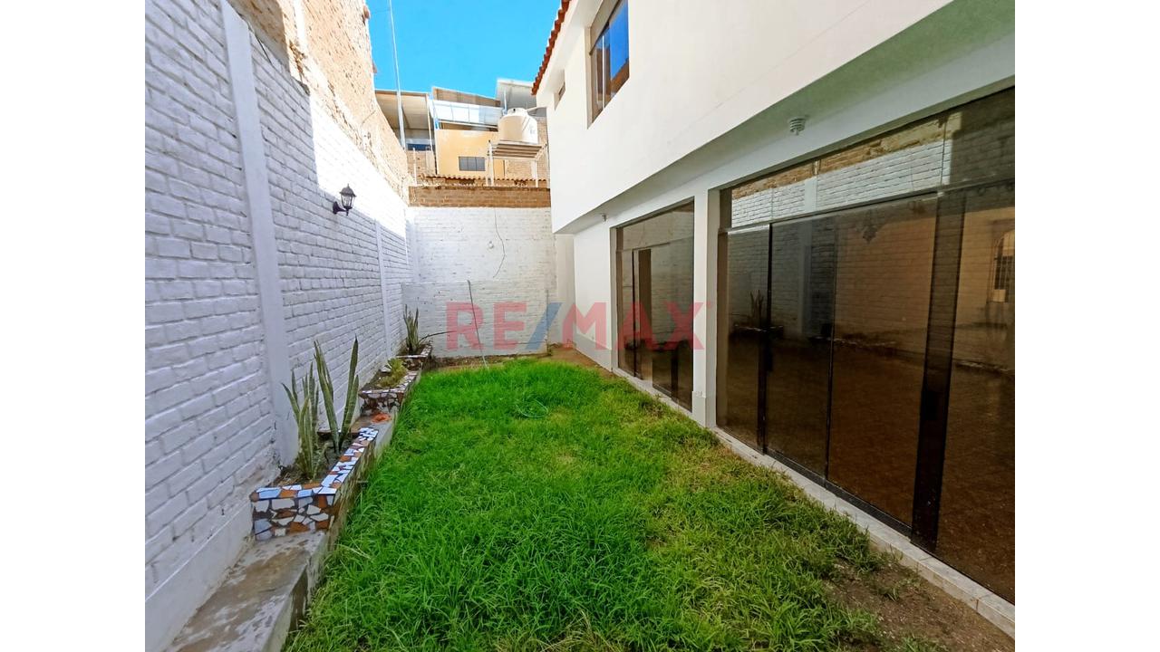 Casa de 4 dormitorios ubicado en Piura Casa de 4 dormitorios ubicado en Piura