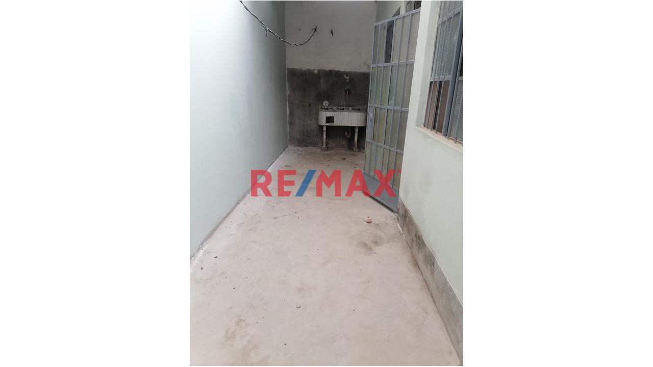 Casa En Venta En San Juan De Vilca – A Espaldas De La Avenida Cerca De Zona Comercial - 2