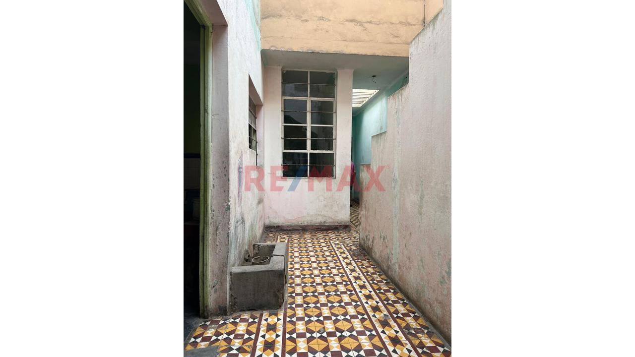 Vendo Casa Como Terreno - 9