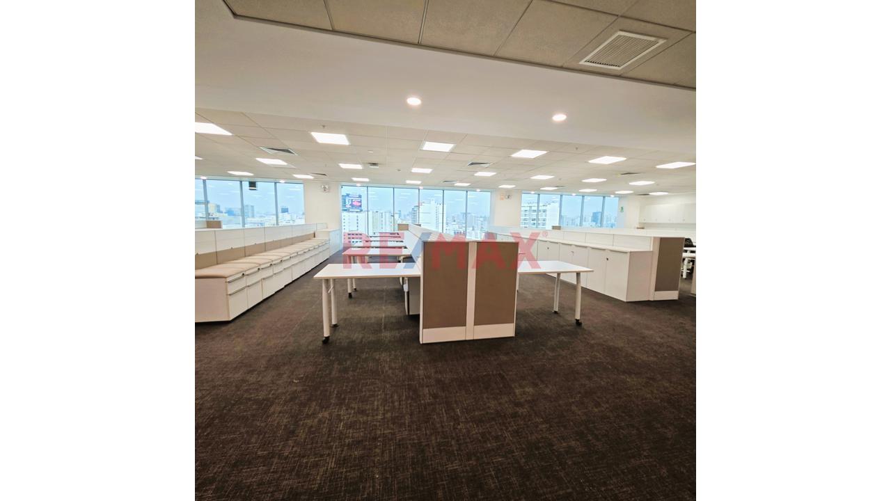 Se Vende Oficina De 581 Mt2 En El Piso 13 De Edificio Empresarial Gerpal - Zona Céntrica De Miraflores - 4