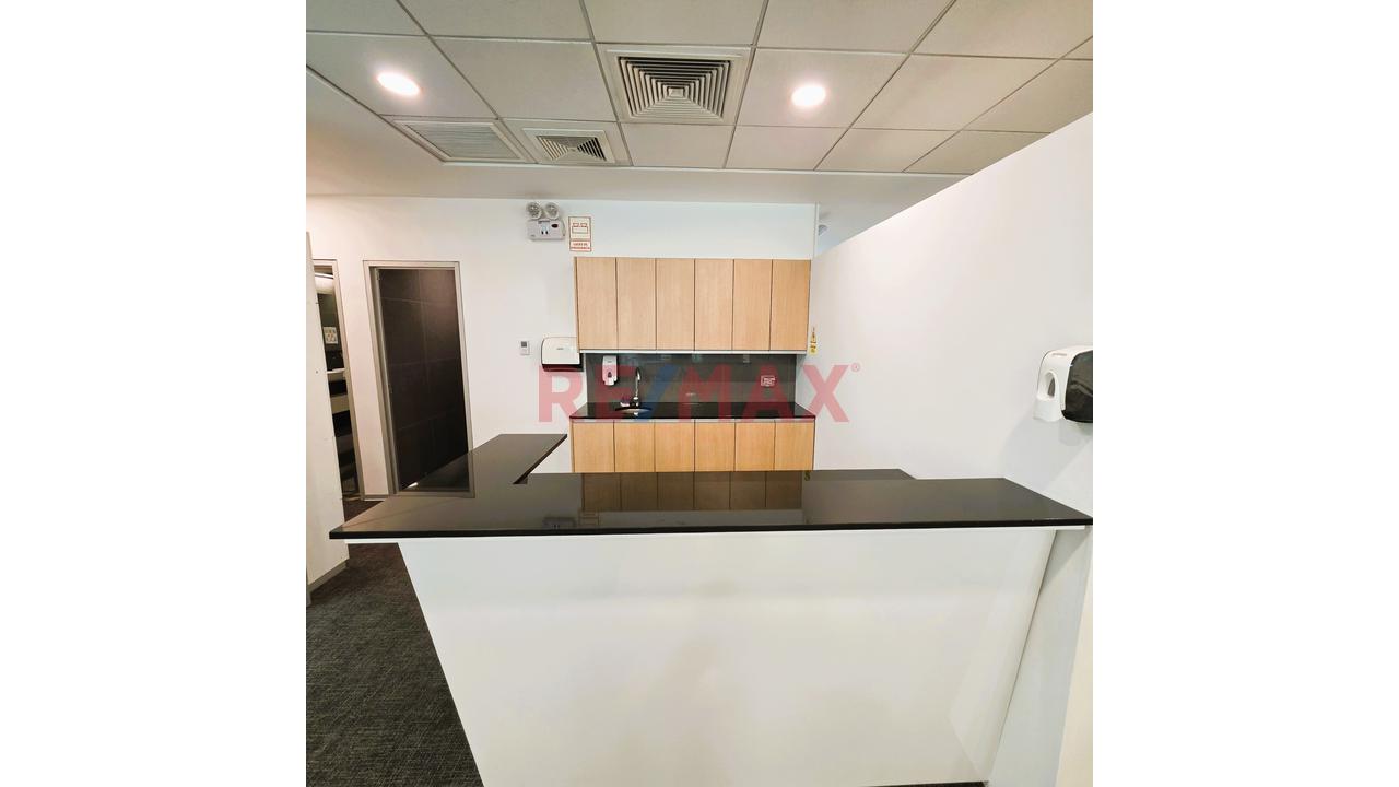 Se Vende Oficina De 581 Mt2 En El Piso 13 De Edificio Empresarial Gerpal - Zona Céntrica De Miraflores - 6
