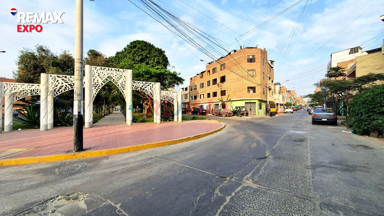 Se Vende Casa, Calle Arequipa, San Martin De Porres — foto 2