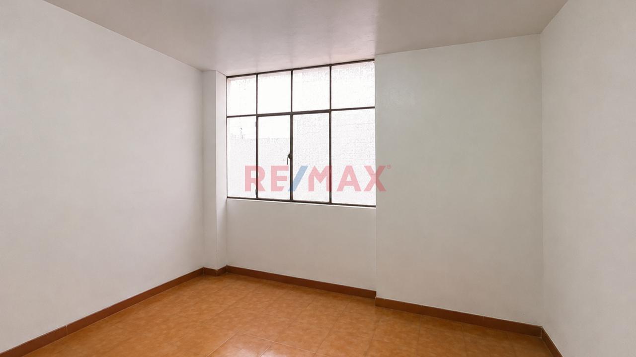 🌳 Venta De Departamento 3Er Piso  Frente A Parque Y A Minutos Del Mall De Comas - 2