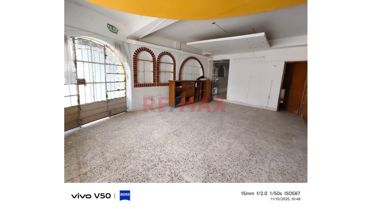 Venta De Casa Tres Pisos De Calle A Calle Para Proyeccion De Negocio - Talara - 10