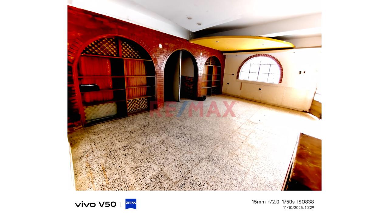 Venta De Casa Tres Pisos De Calle A Calle Para Proyeccion De Negocio - Talara - 3
