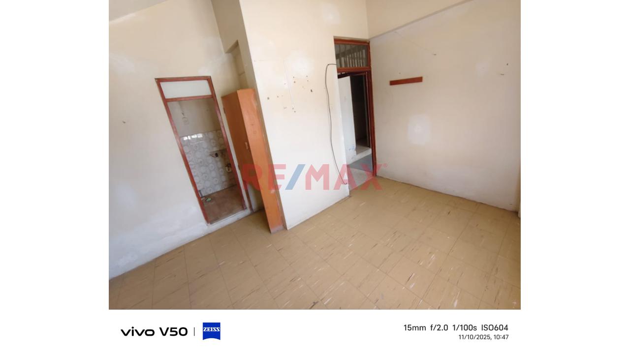 Venta De Casa Tres Pisos De Calle A Calle Para Proyeccion De Negocio - Talara - 9