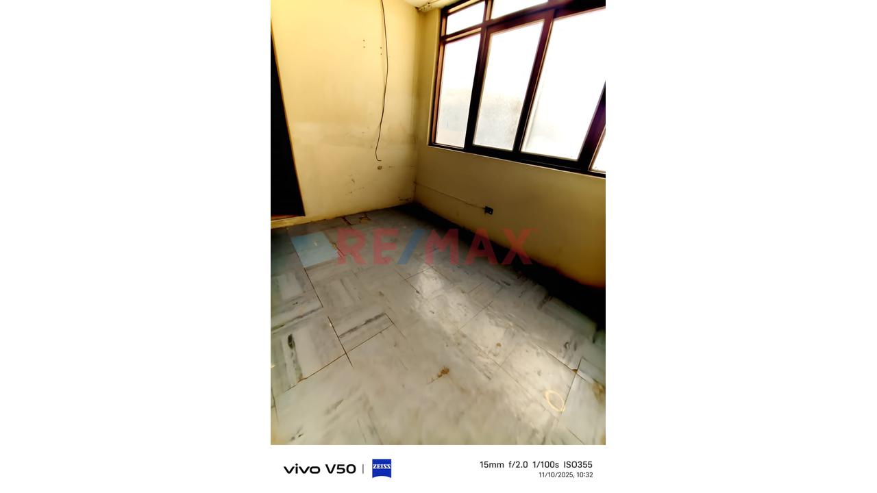 Venta De Casa Tres Pisos De Calle A Calle Para Proyeccion De Negocio - Talara - 2