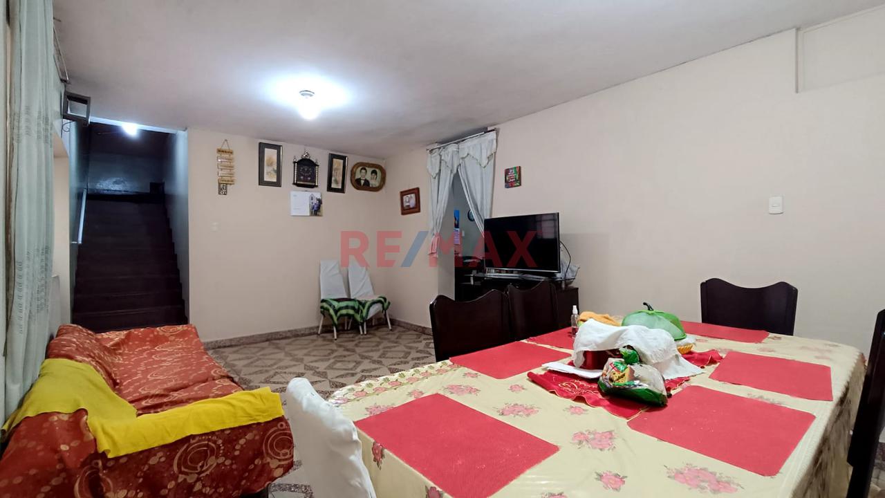 Casa en Venta de 7 dormitorios ubicado en San Juan De Lurigancho Casa en Venta de 7 dormitorios ubicado en San Juan De Lurigancho