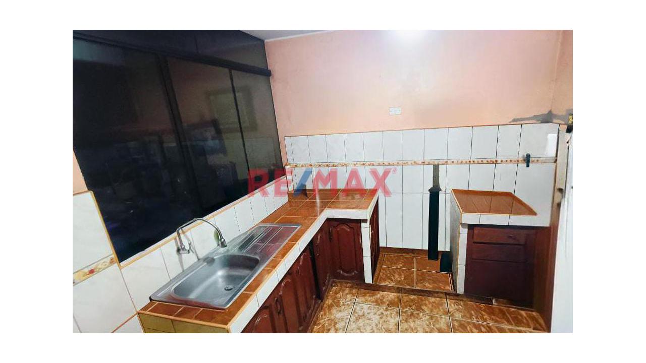 Se Vende Casa En Ocasion San Juan De Lurigancho Ah 10 De Octubre - 3
