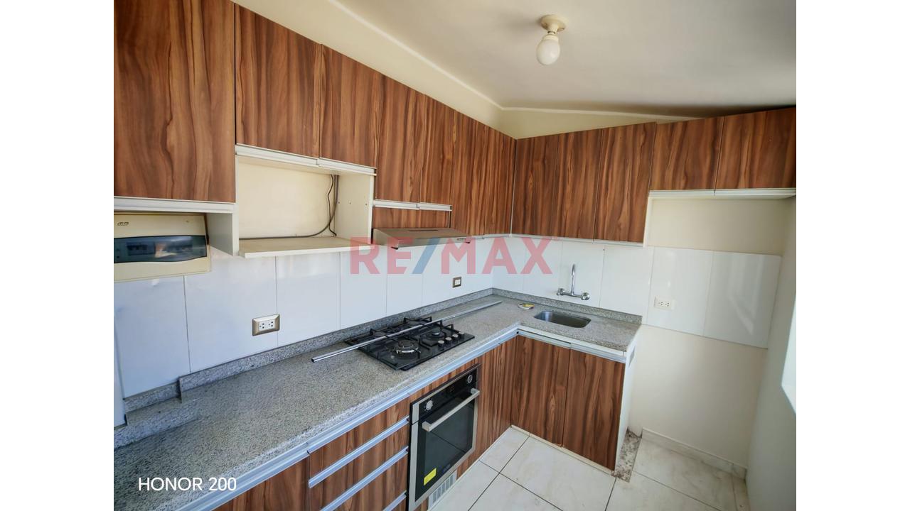Lindo Departamento Urb. El Dorado 3 Habitaciones 3Er. Piso En Esquina — foto 6