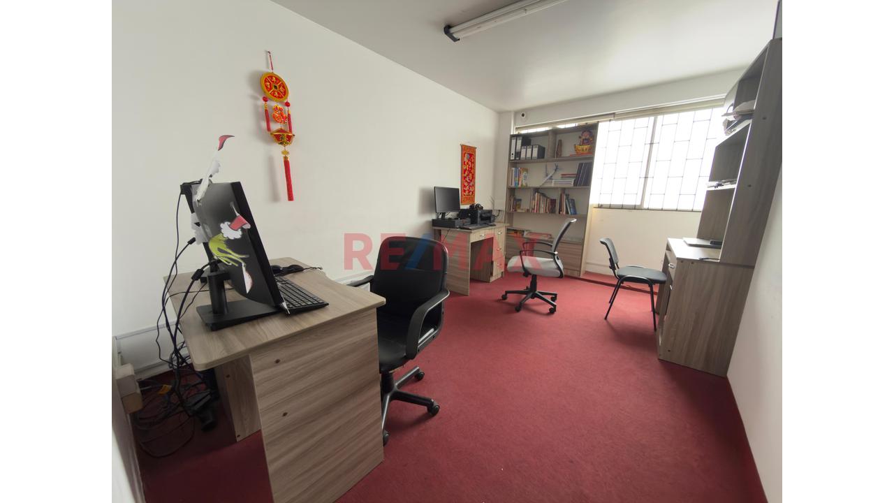 Venta De Oficina De 131M2 En San Isidro Con Cochera En 8Vo Piso — foto 7