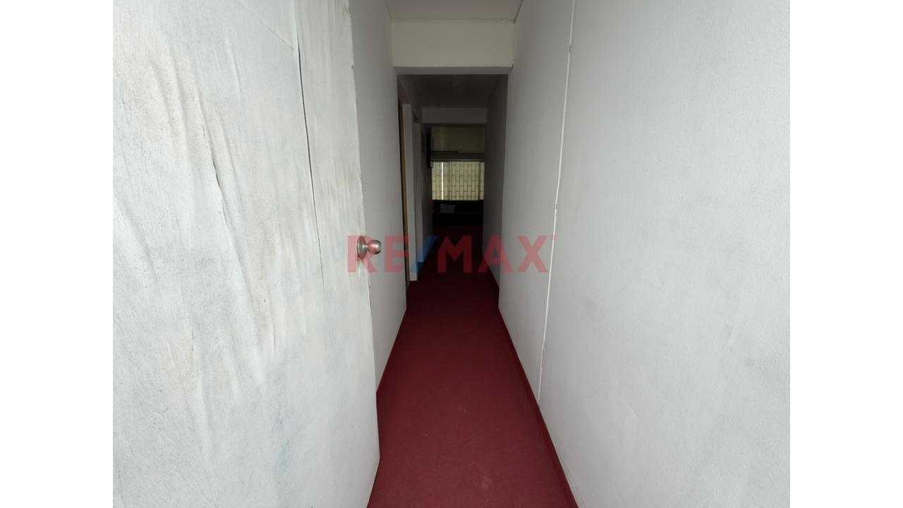 Venta De Oficina De 131M2 En San Isidro Con Cochera En 8Vo Piso — foto 15
